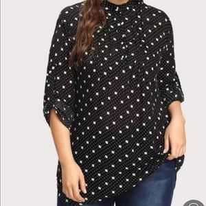 SHEIN Plus Spot Curved Hem Blouse